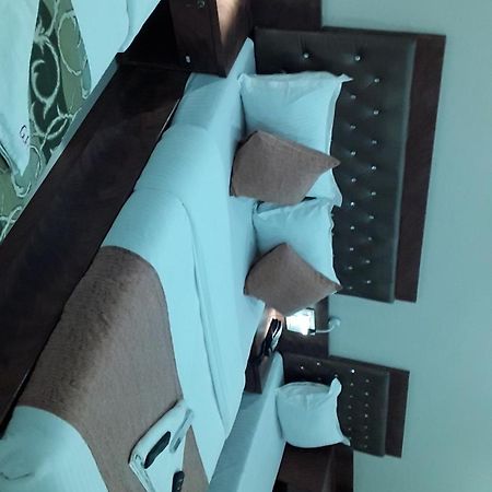 Hotel Golden Hayyath Inn Bombaim Exterior foto