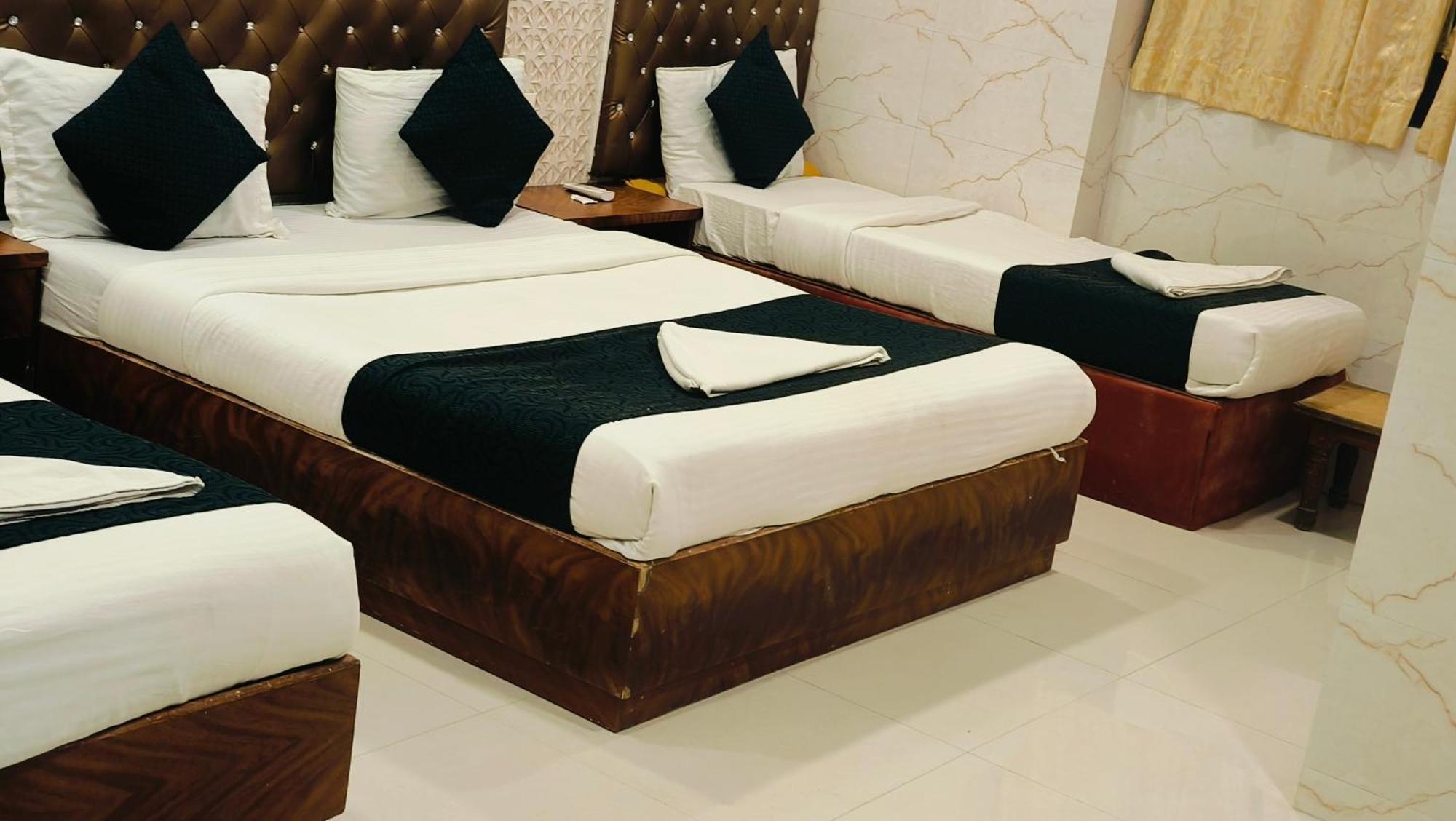 Hotel Golden Hayyath Inn Bombaim Exterior foto
